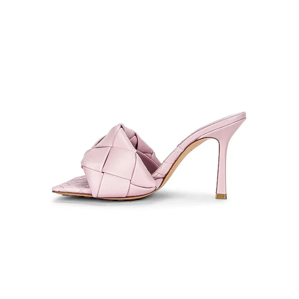 Bottega Veneta - The Lido Sandal - Color: Magnolia- Size: 37.5 - Picture 7 of 8